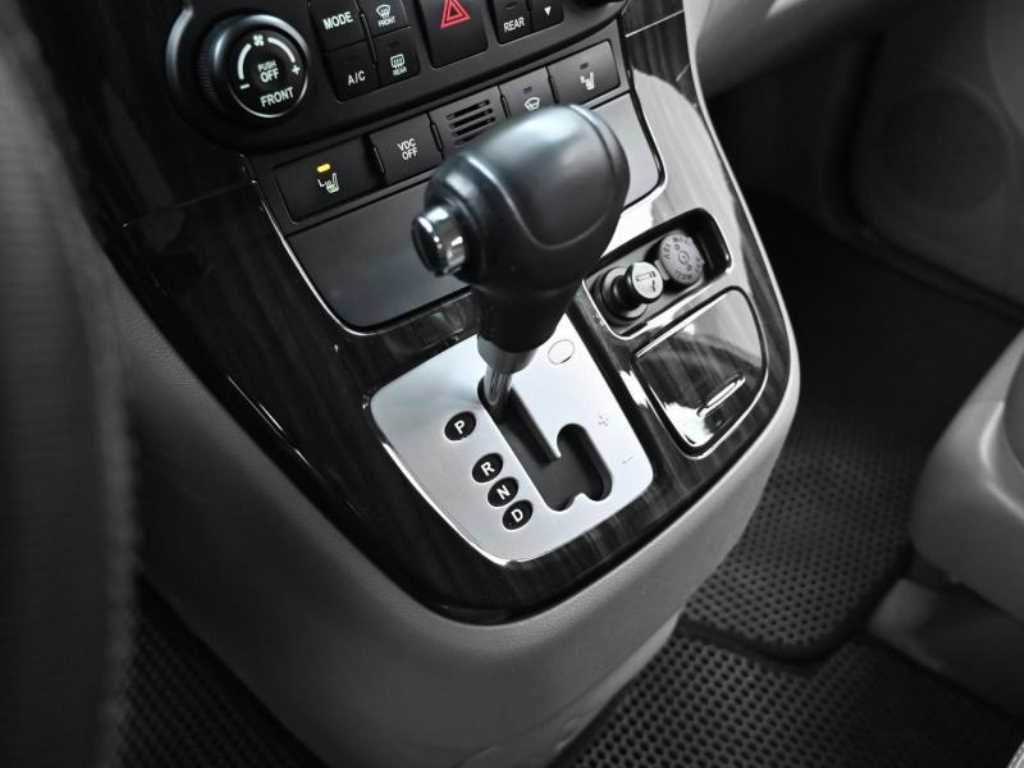 KIA Carnival - Vista 9