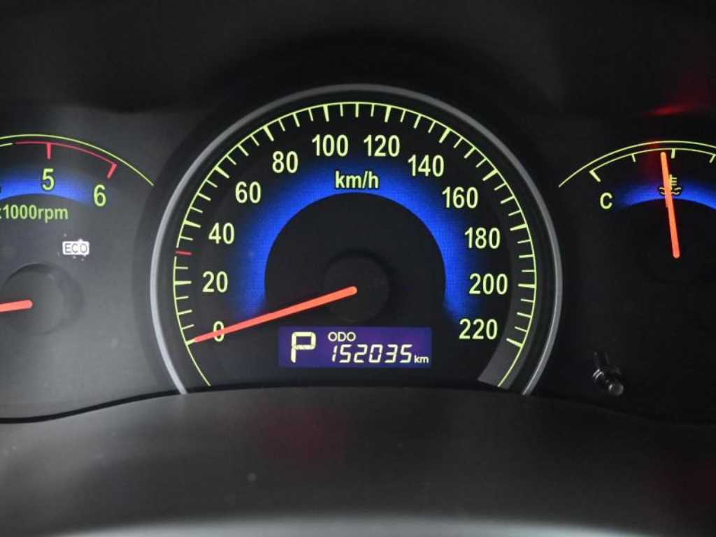 KIA Carnival - Vista 8