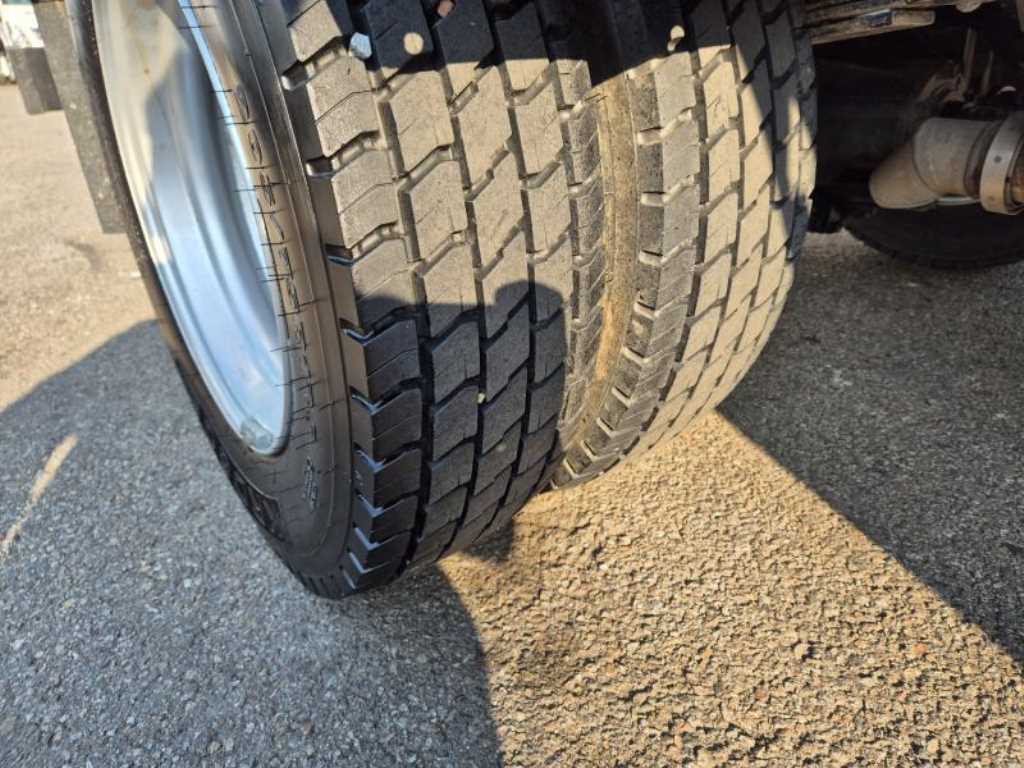 medium and large cargo Cargo - Vista 12