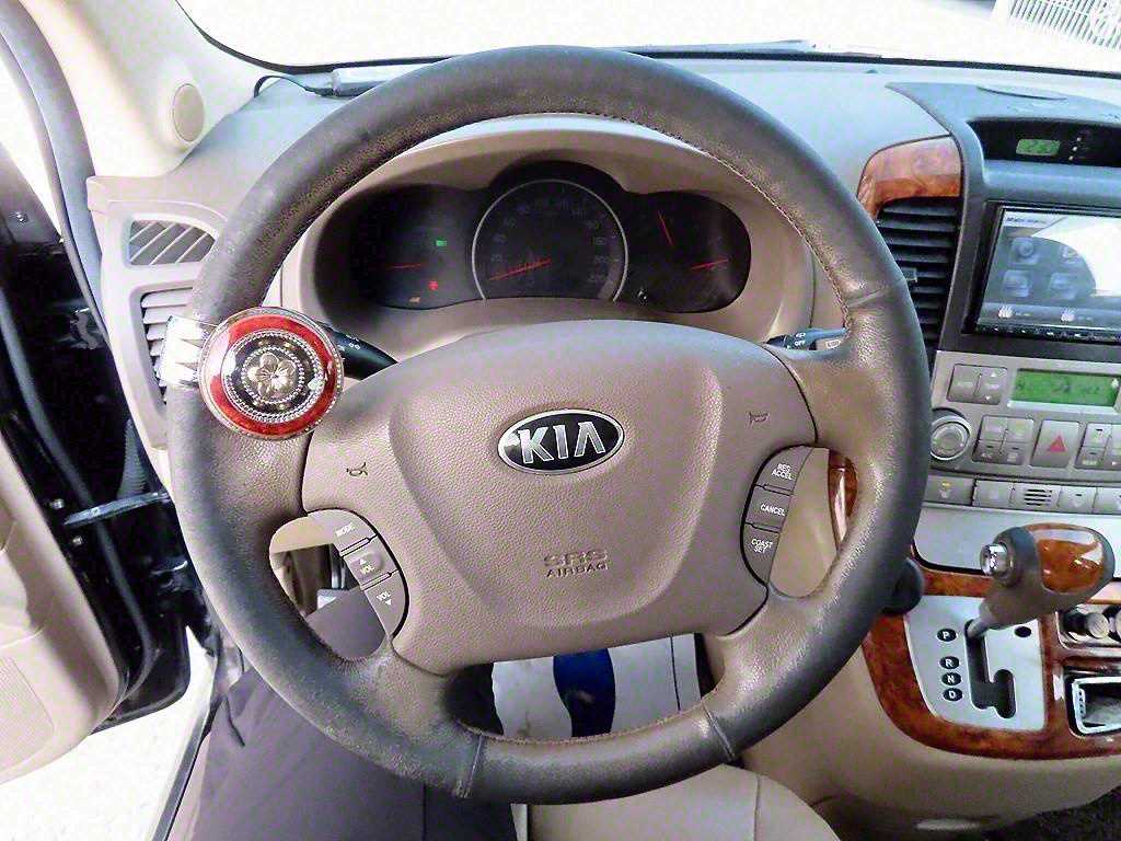 KIA Carnival - Vista 9