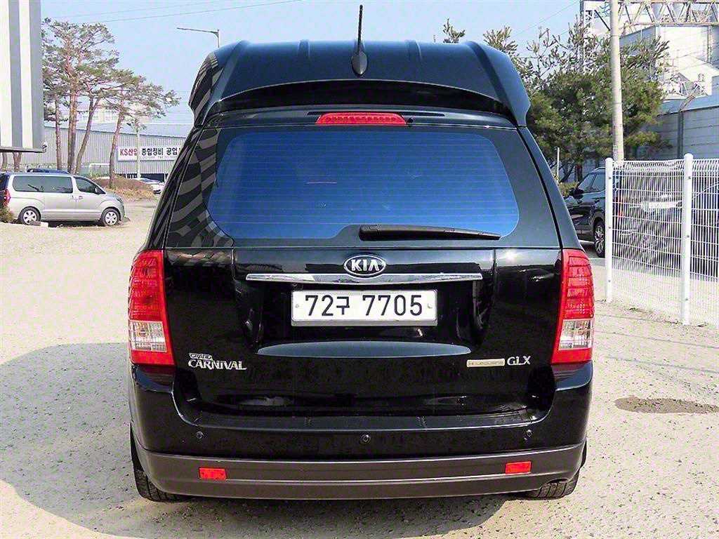 KIA Carnival - Vista 4