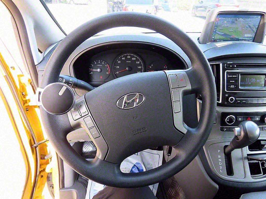 HYUNDAI Starex - Vista 9