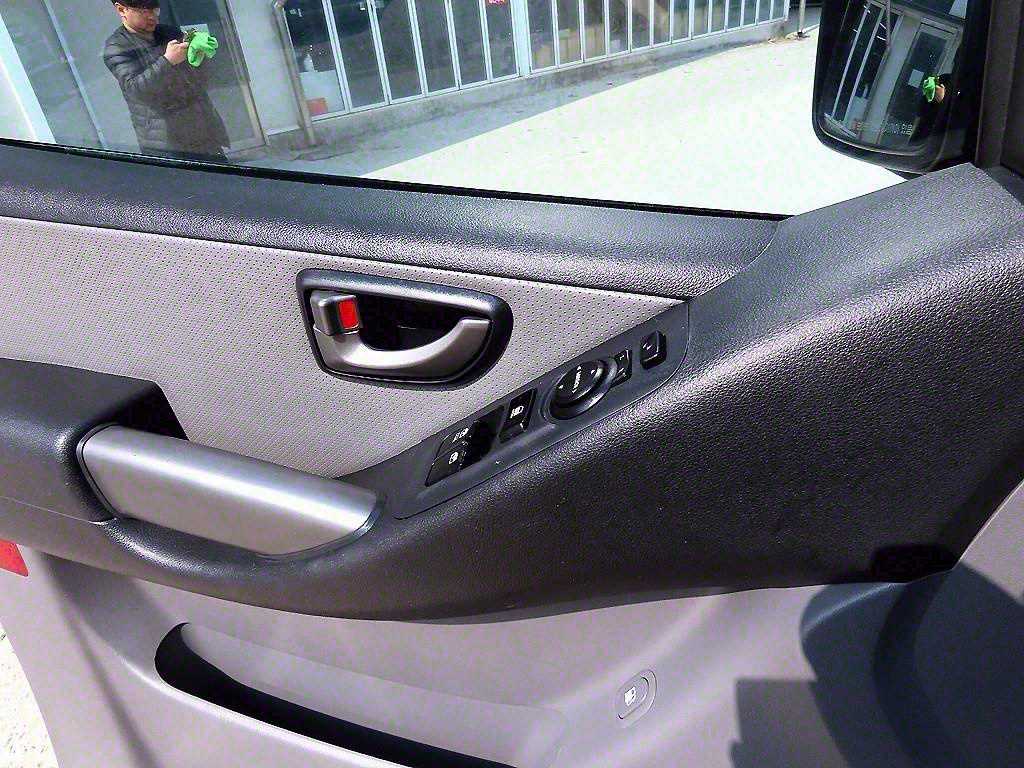 HYUNDAI Starex - Vista 12