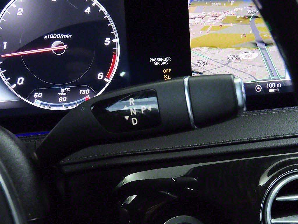 Mercedes Benz S Class - Vista 12