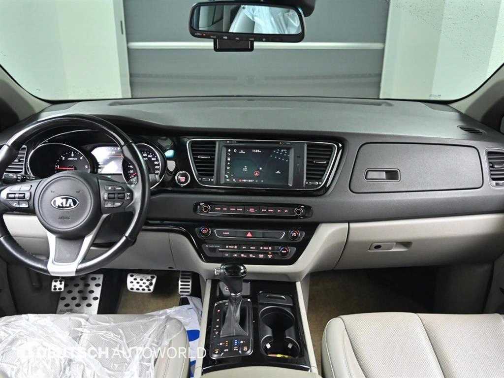 KIA Carnival - Vista 7
