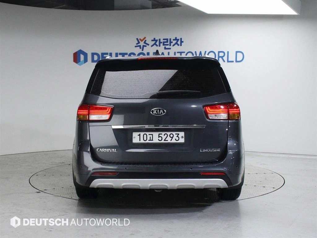 KIA Carnival - Vista 4