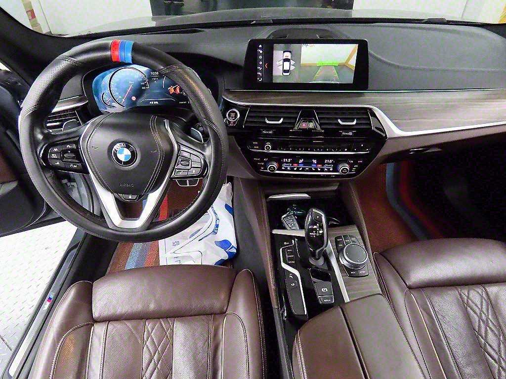 BMW 5 Series - Vista 7