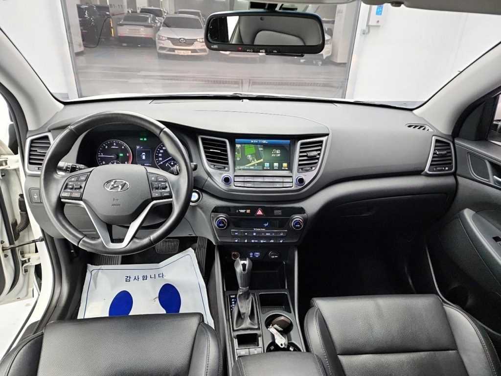 HYUNDAI Tucson - Vista 7