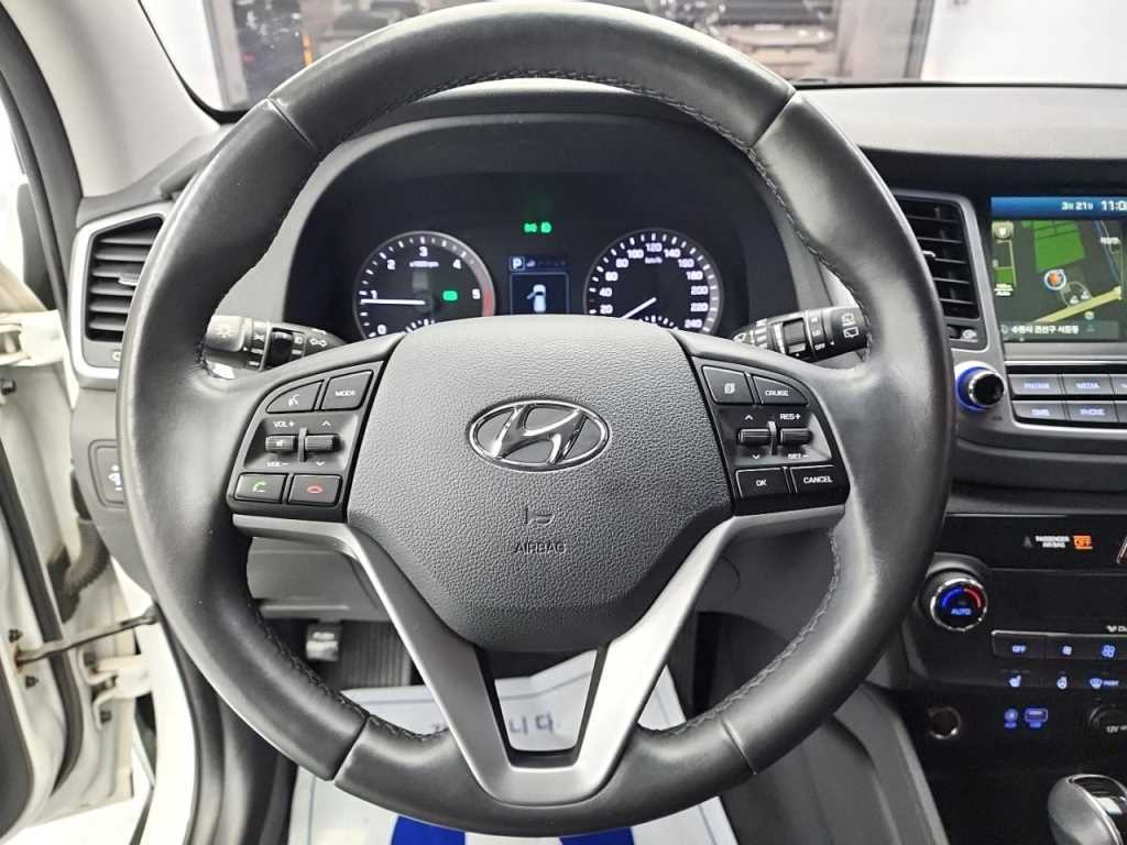 HYUNDAI Tucson - Vista 9