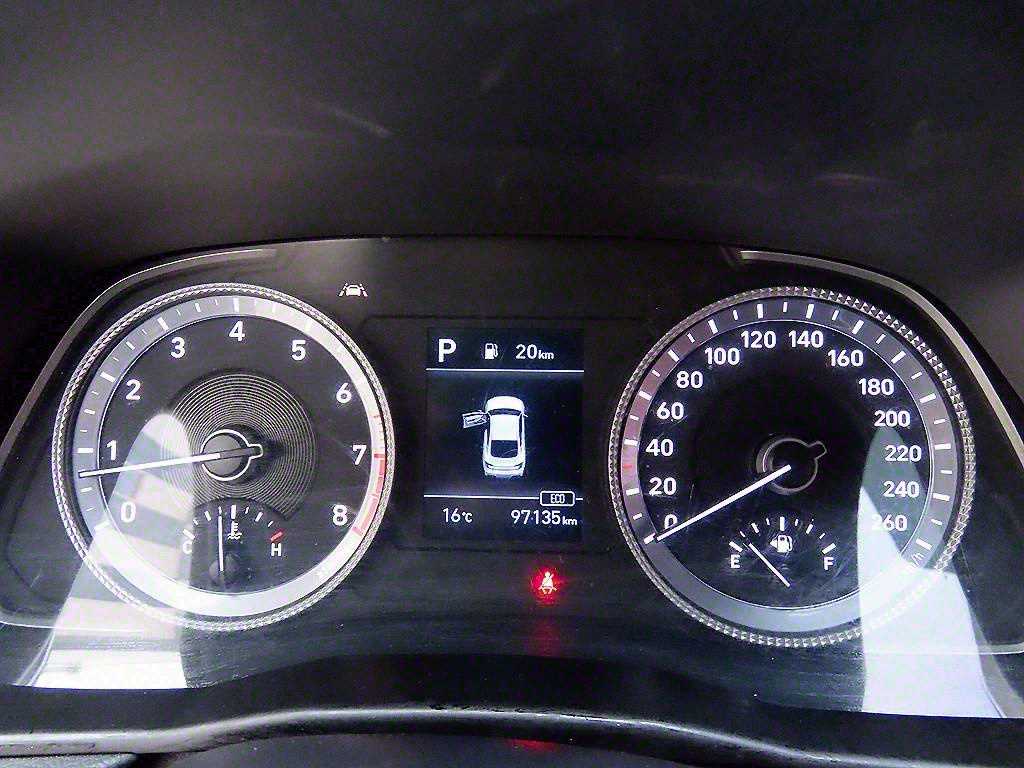 HYUNDAI Sonata - Vista 9