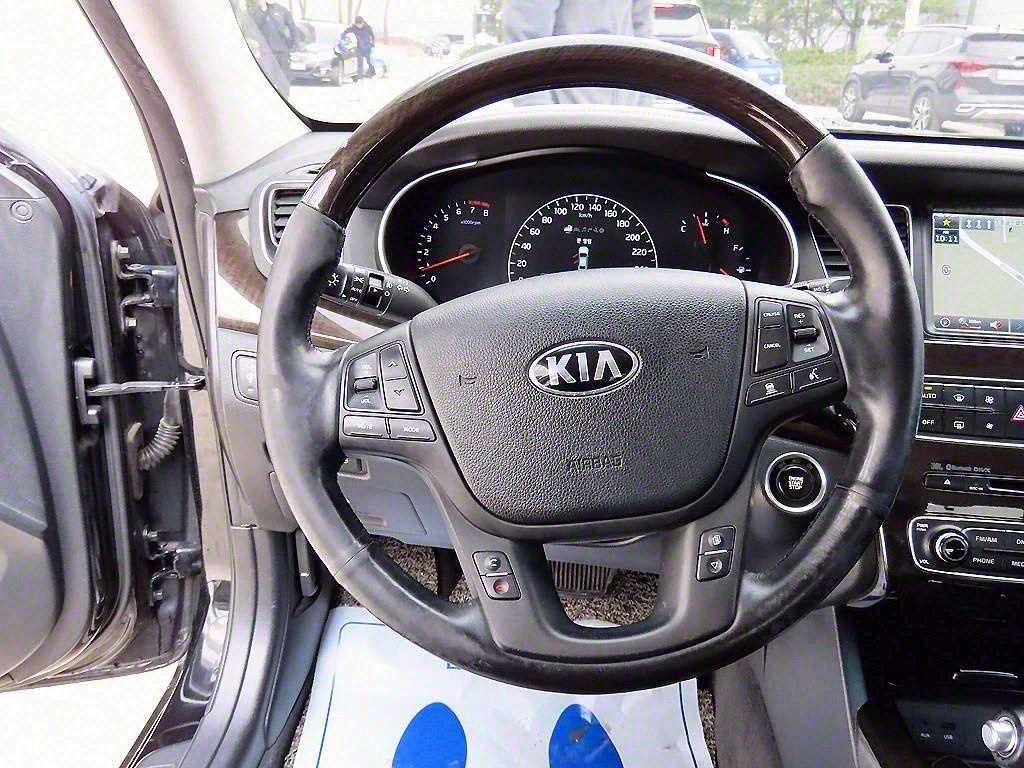 KIA K7 - Vista 8
