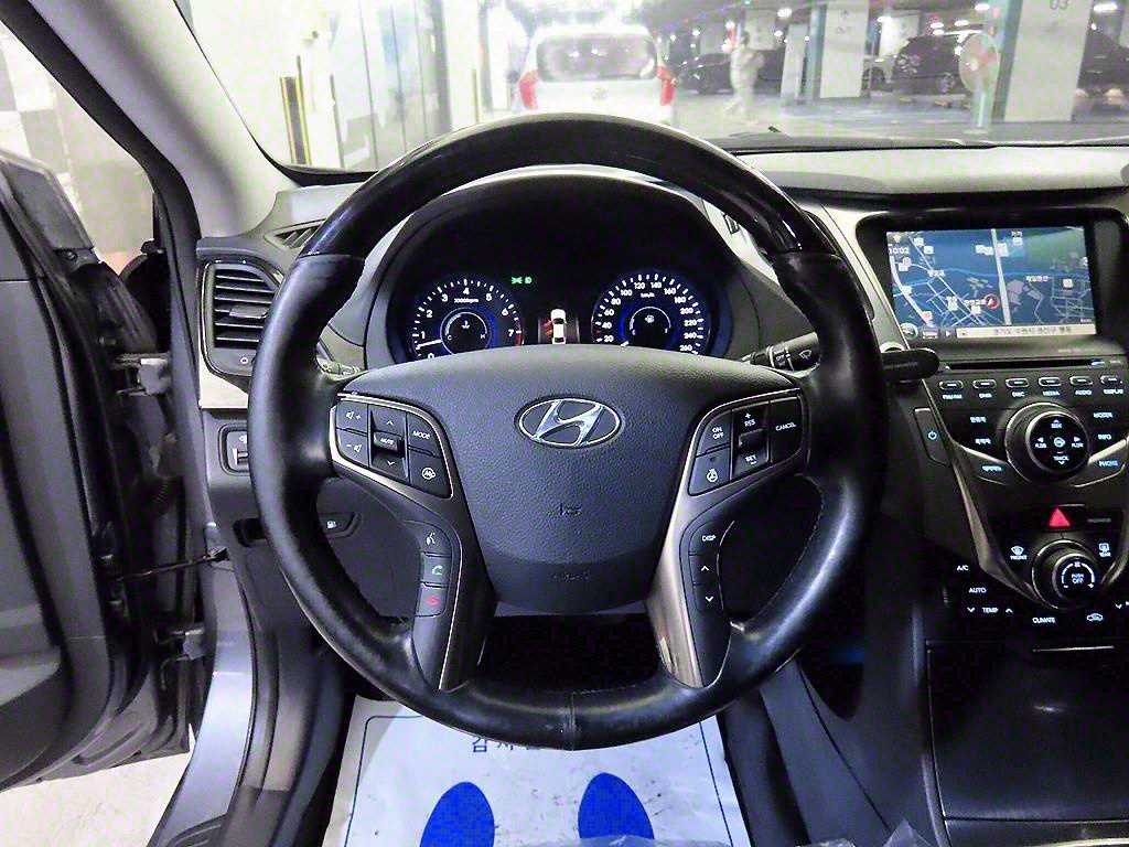 HYUNDAI Grandeur - Vista 8