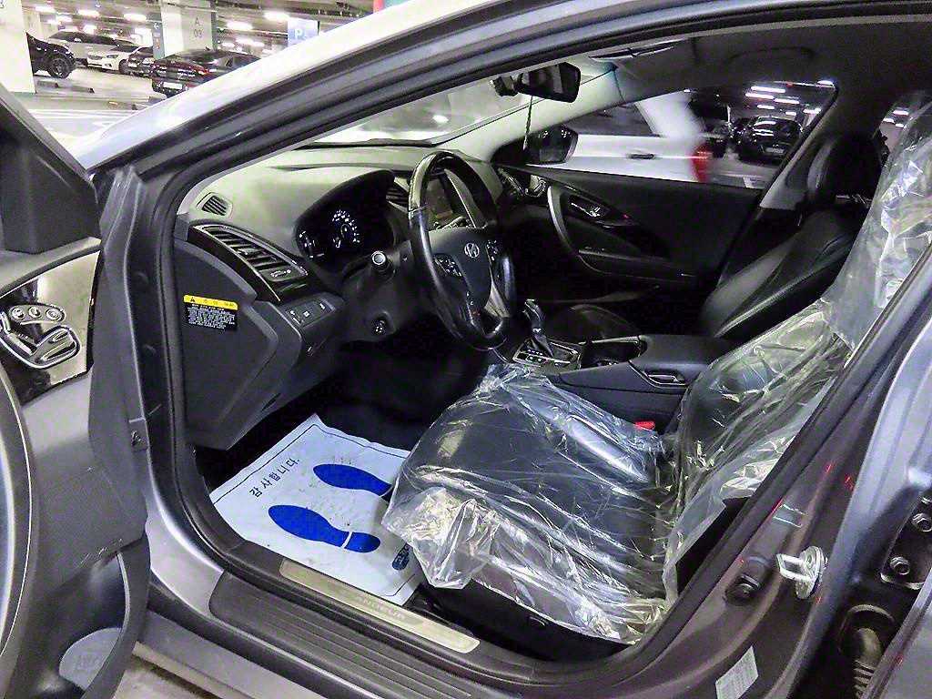 HYUNDAI Grandeur - Vista 6