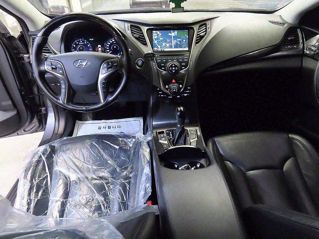 HYUNDAI Grandeur - Vista 10