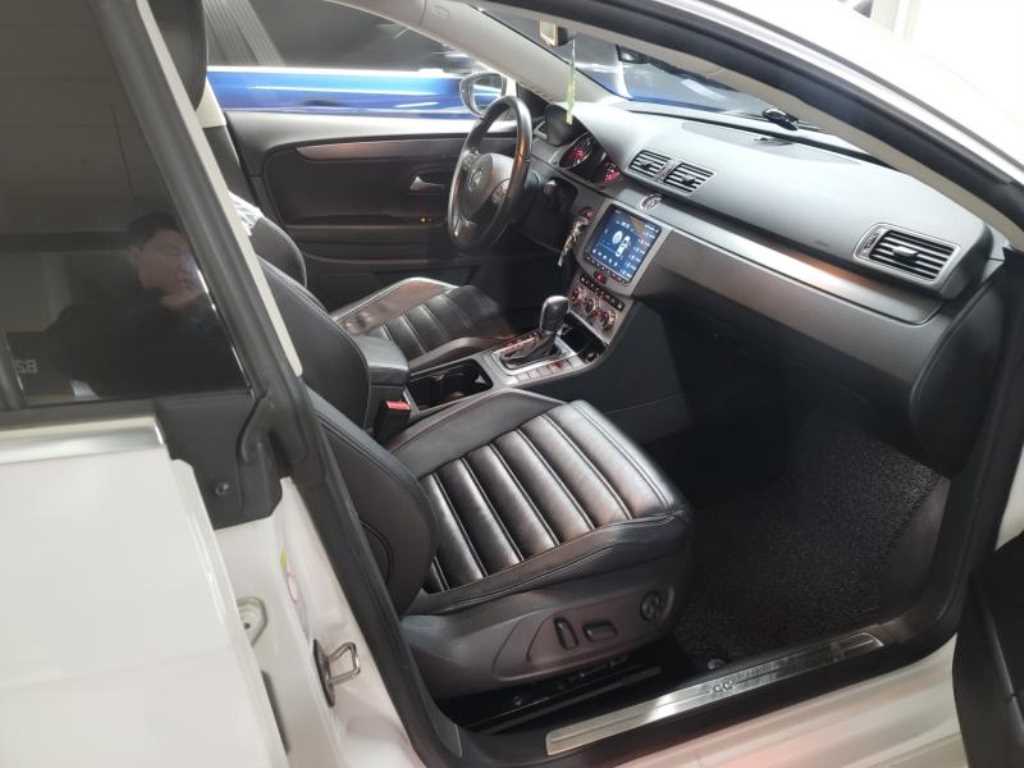 Volkswagen CC - Vista 10