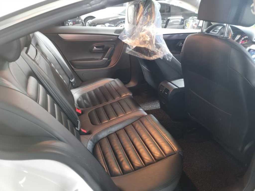 Volkswagen CC - Vista 11