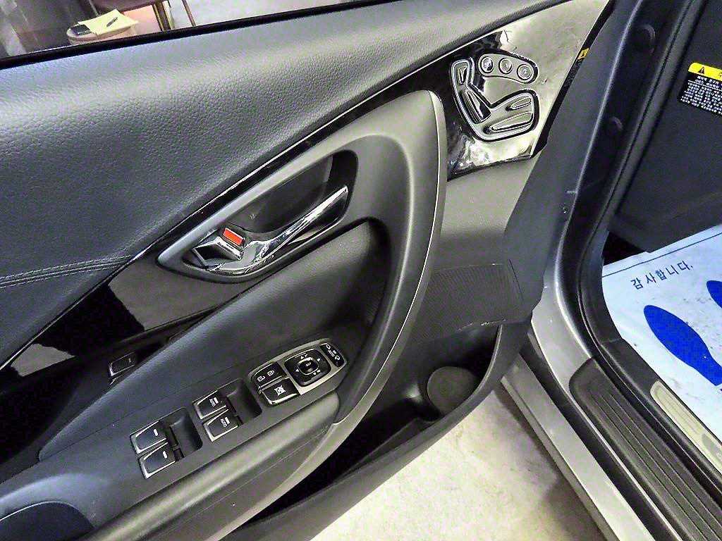 HYUNDAI Grandeur 2013 Gris - Importación desde Corea - HF Imports Iquique - Foto 13