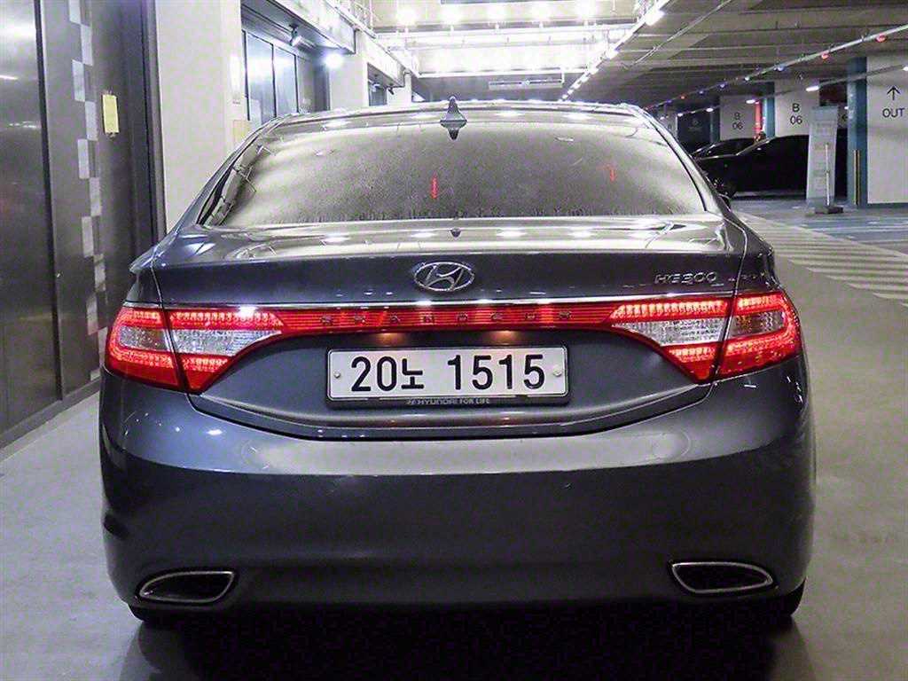 HYUNDAI Grandeur - Vista 5