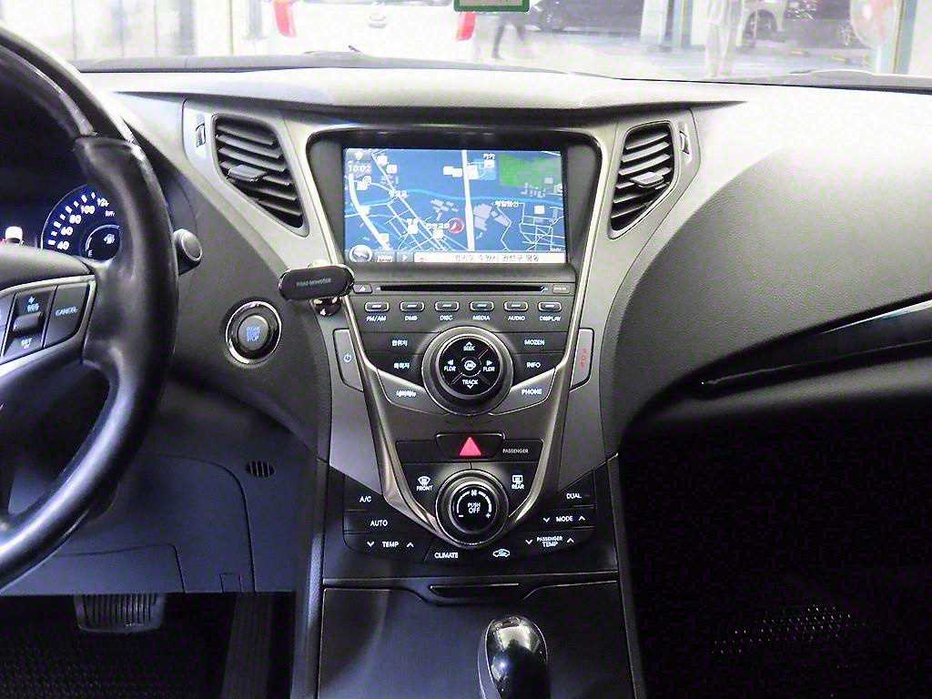 HYUNDAI Grandeur - Vista 11