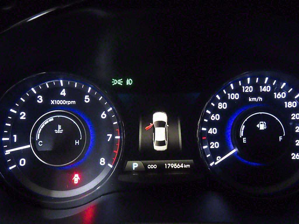 HYUNDAI Grandeur - Vista 9