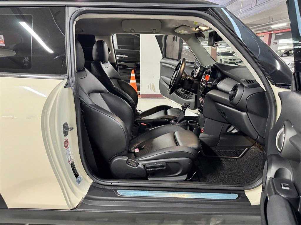 Mini Cooper - Vista 10