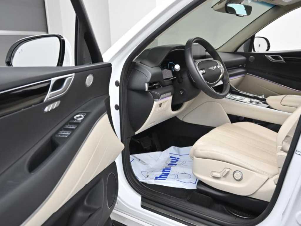 Genesis GV80 - Vista 11