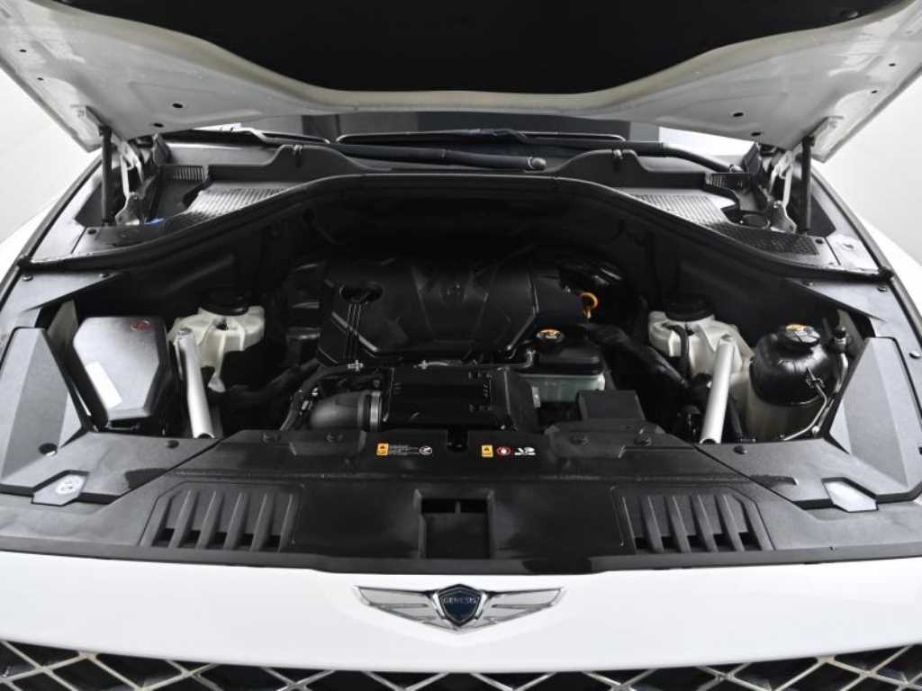 Genesis GV80 - Vista 7