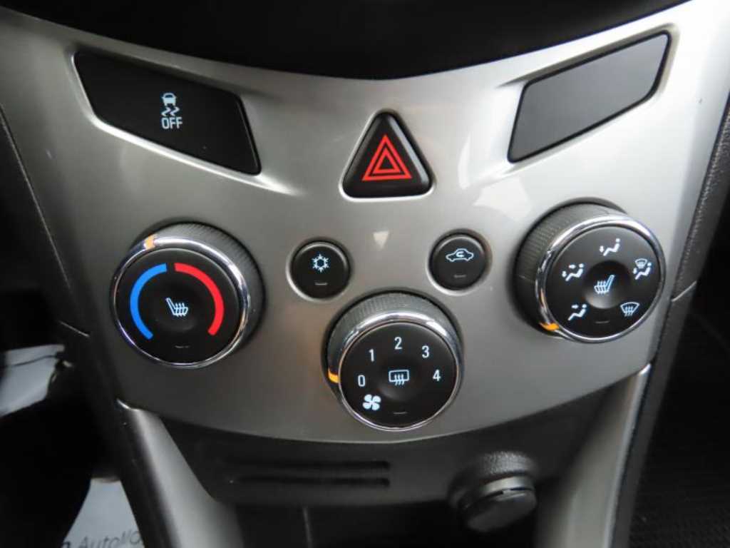 Chevrolet Trax 2016 Gris - Importación desde Corea - HF Imports Iquique - Foto 15