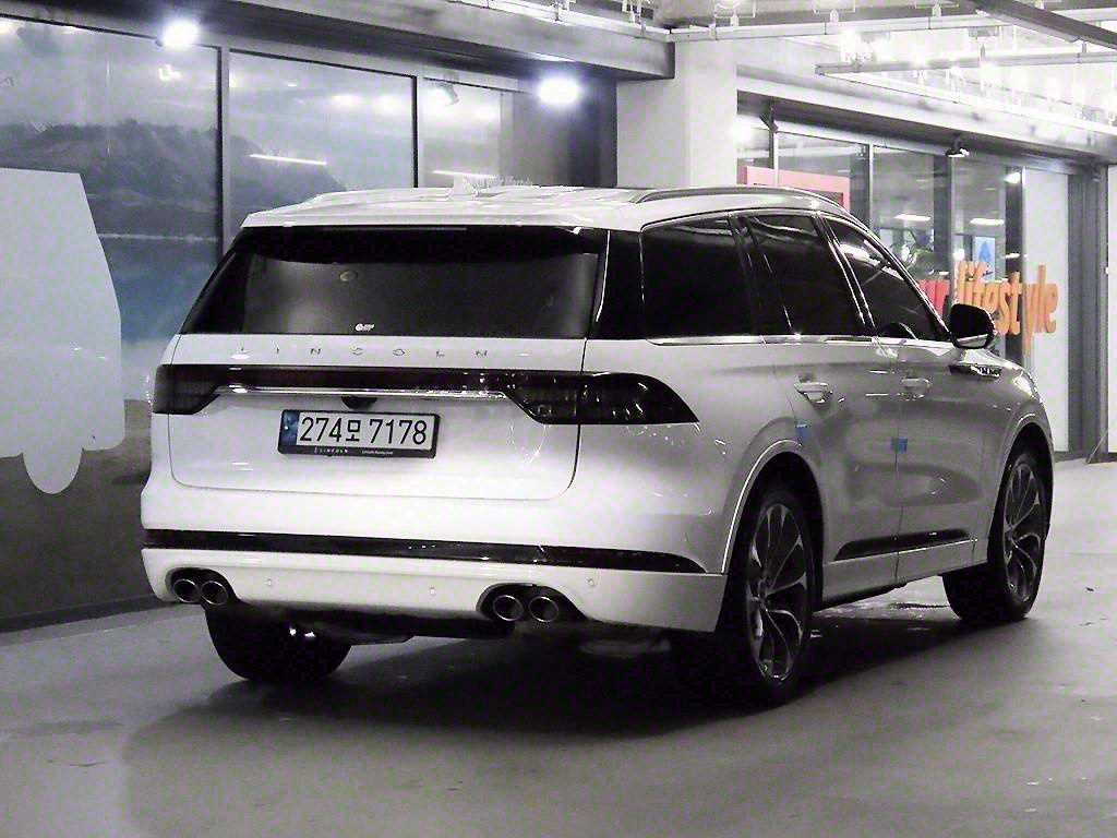 Lincoln Aviator - Vista 4