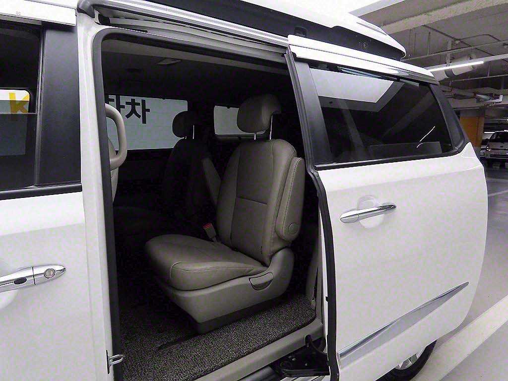 KIA Carnival 2016 Blanco - Importación desde Corea - HF Imports Iquique - Foto 13