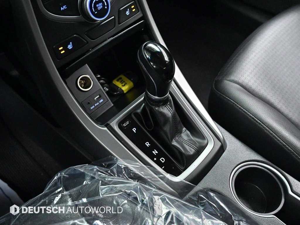 HYUNDAI Avante - Vista 9