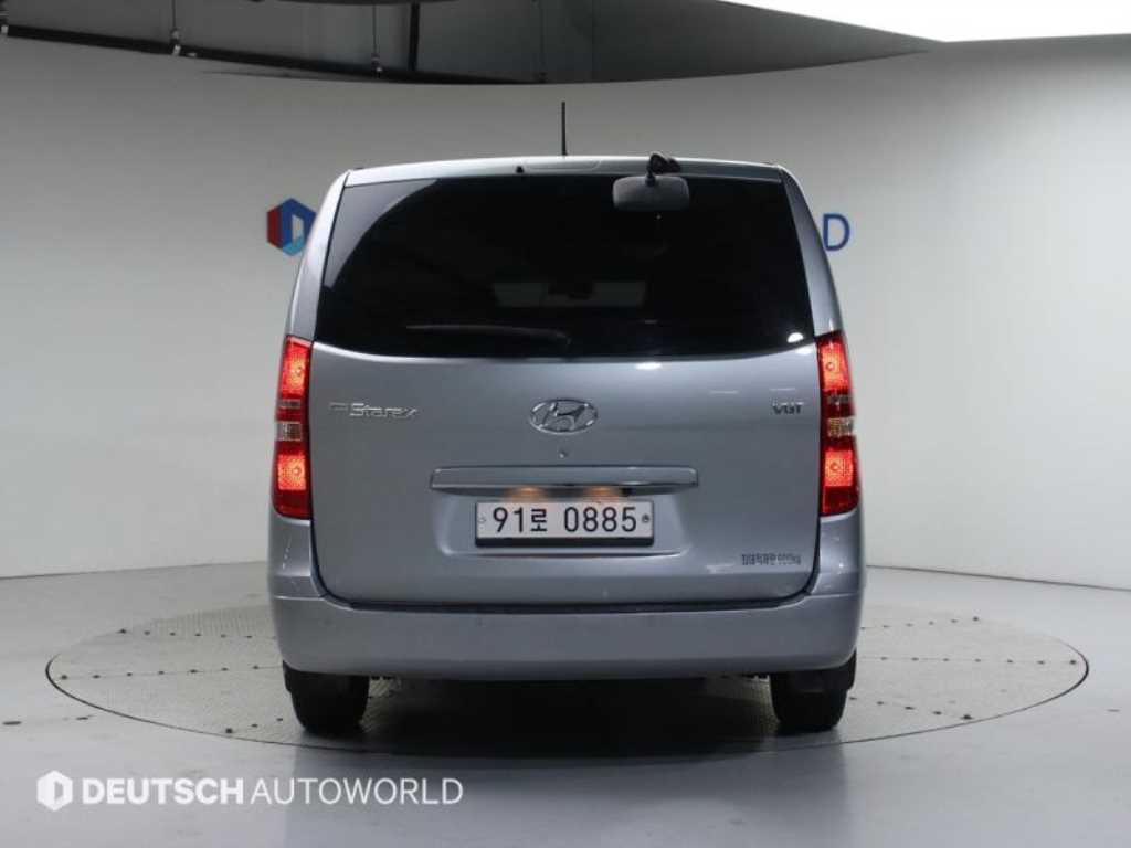 HYUNDAI Starex - Vista 4