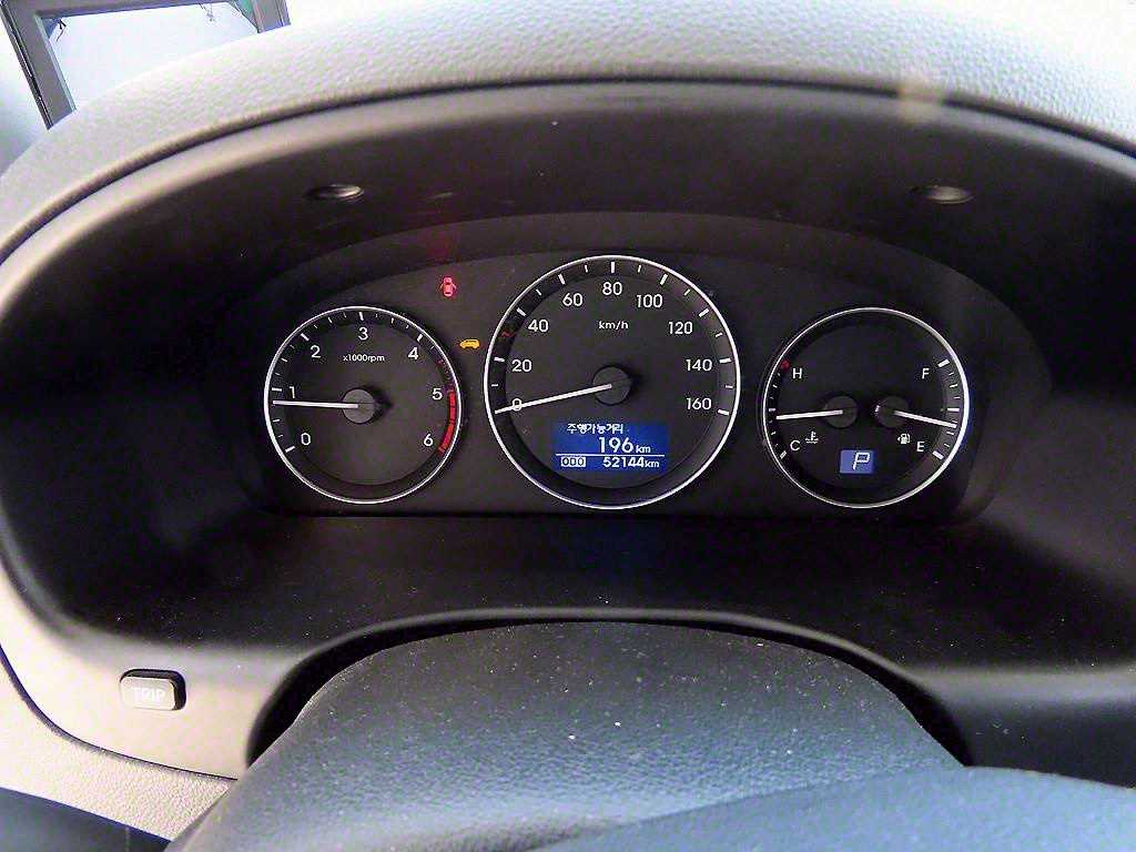 HYUNDAI Starex - Vista 8