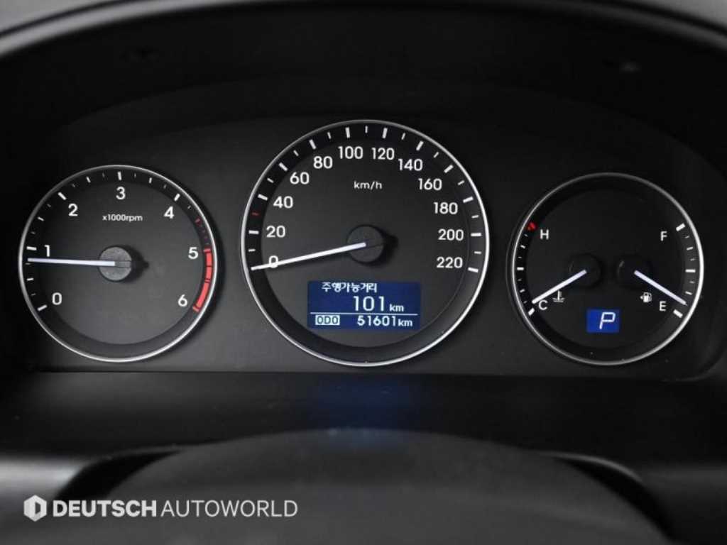 HYUNDAI Starex - Vista 8