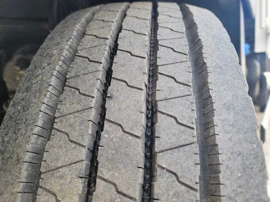 medium and large cargo Cargo 2015 Blanco - Importación desde Corea - HF Imports Iquique - Foto 16