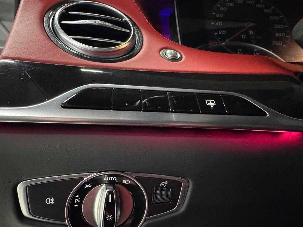 Mercedes Benz S Class - Vista 12