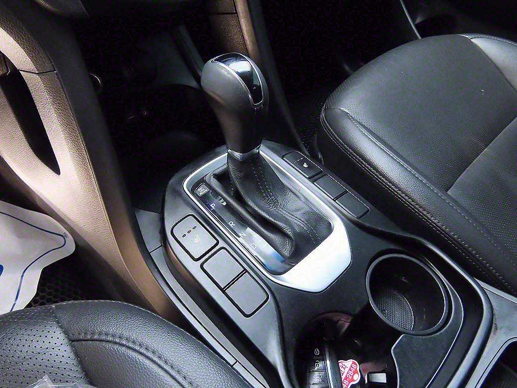 HYUNDAI Santa Fe - Vista 10