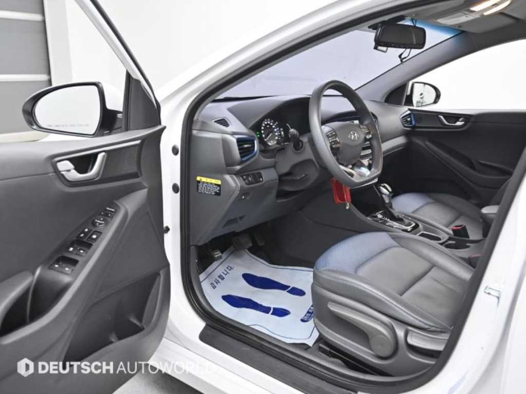 HYUNDAI Ioniq - Vista 11