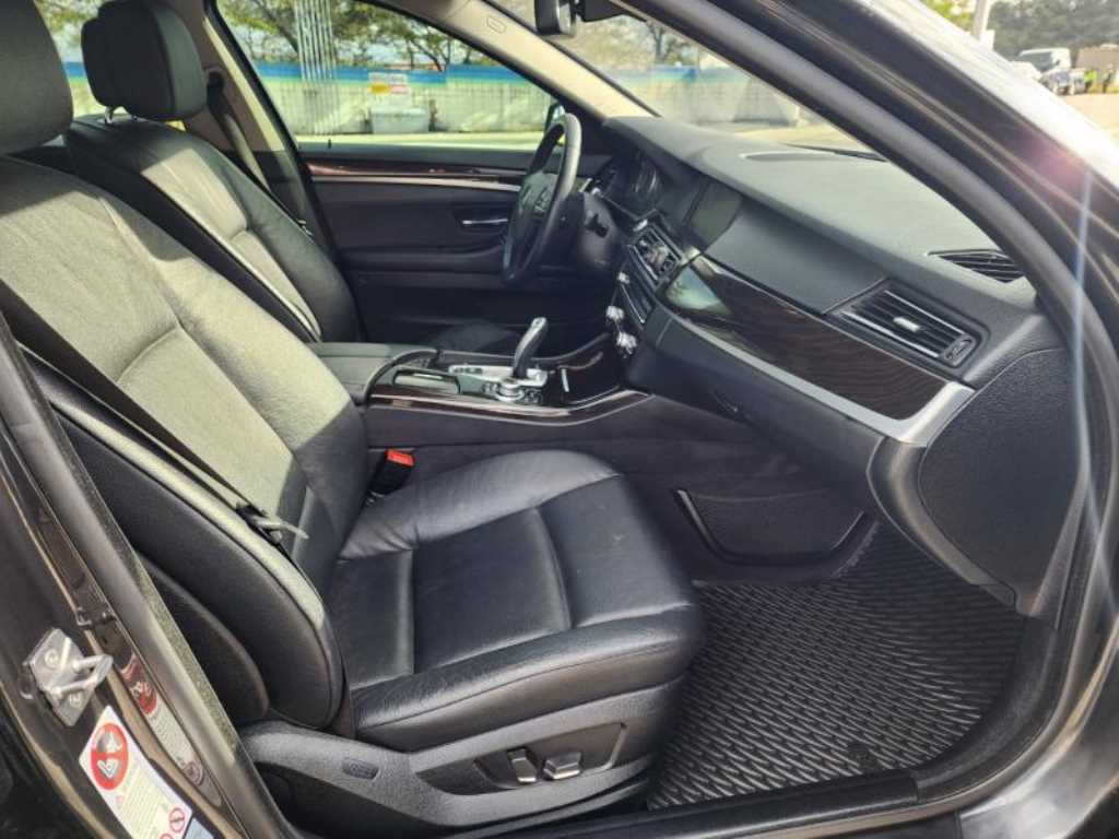 BMW 5 Series - Vista 8