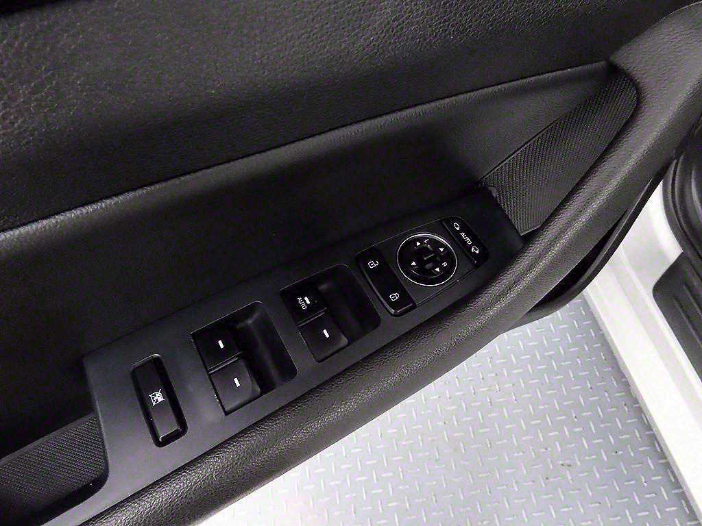 HYUNDAI Sonata - Vista 12