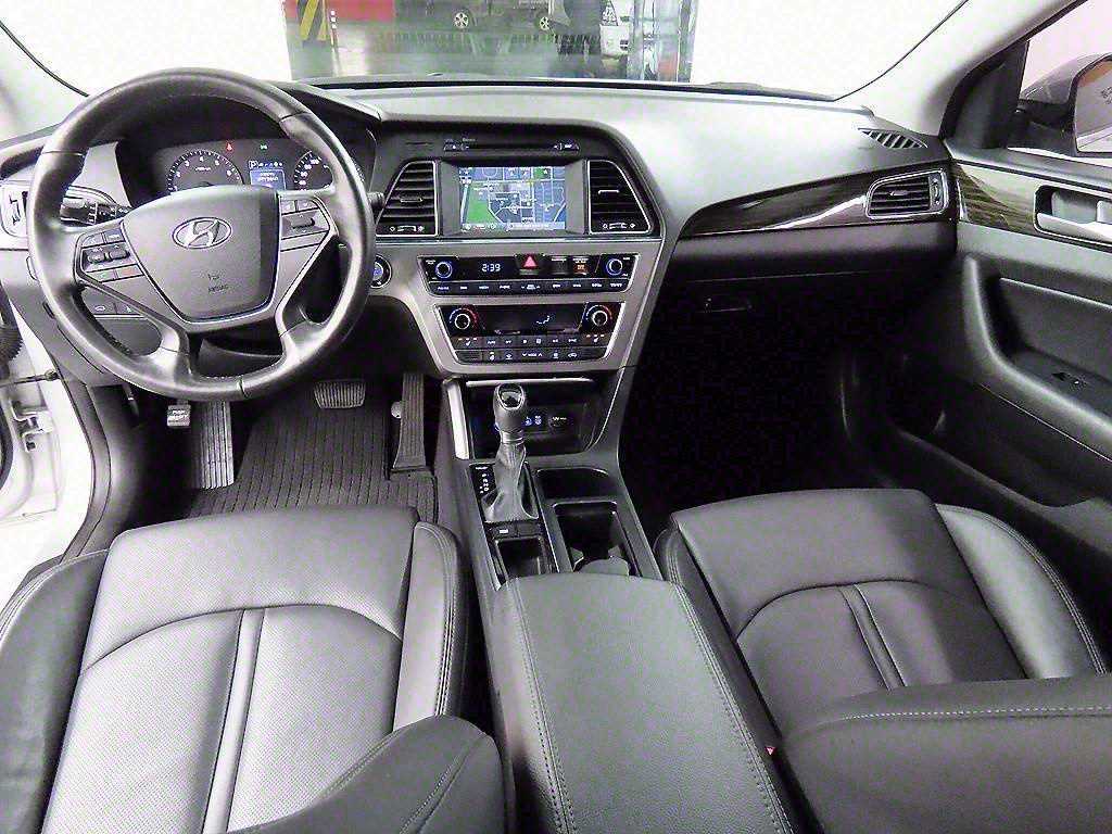 HYUNDAI Sonata - Vista 7