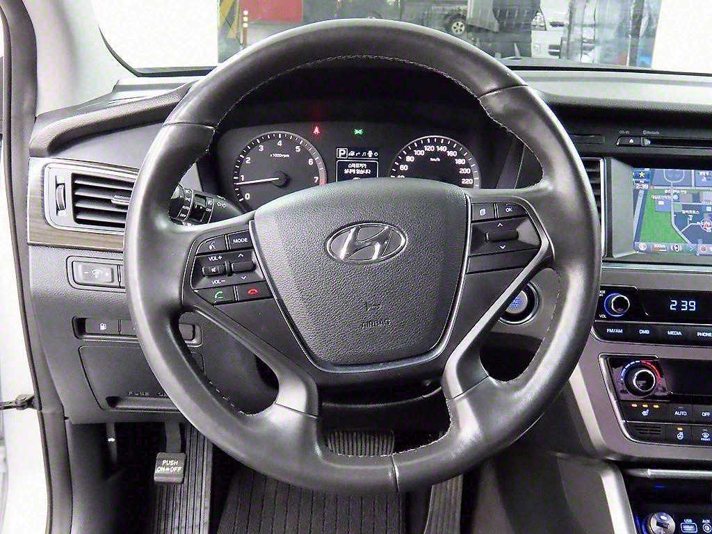 HYUNDAI Sonata - Vista 9