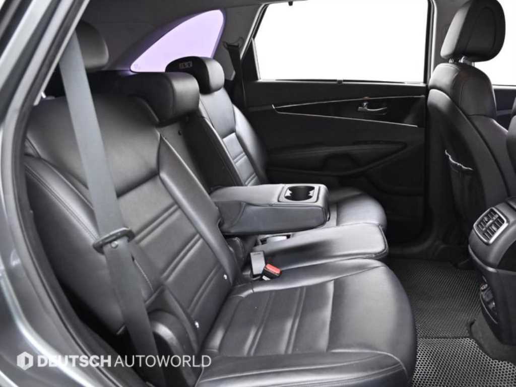 KIA Sorento - Vista 12