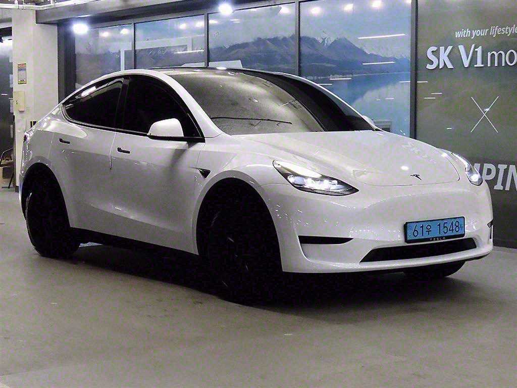 Tesla Model Y RWD