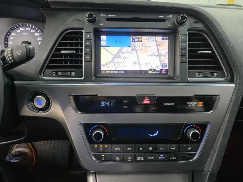 HYUNDAI Sonata - Vista 11