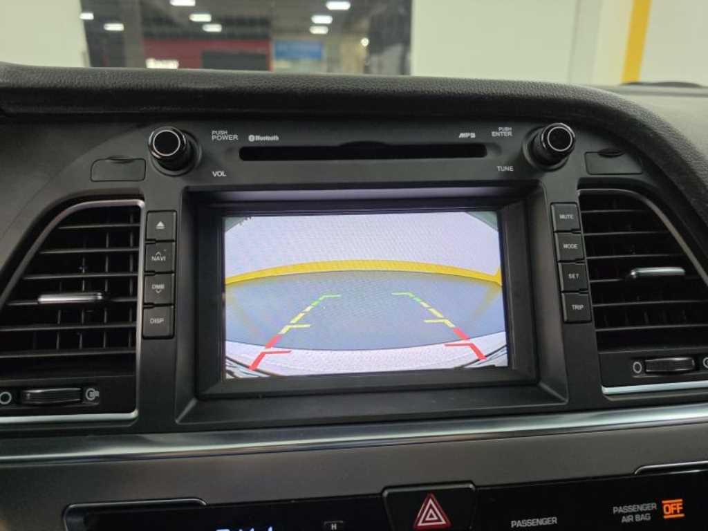 HYUNDAI Sonata - Vista 12