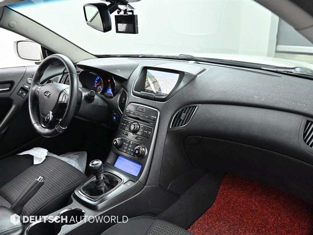 HYUNDAI Genesis - Vista 7