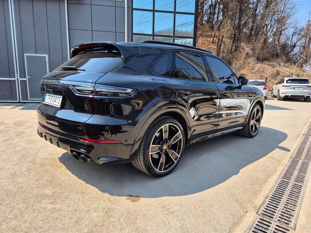 Porsche Cayenne - Vista 4