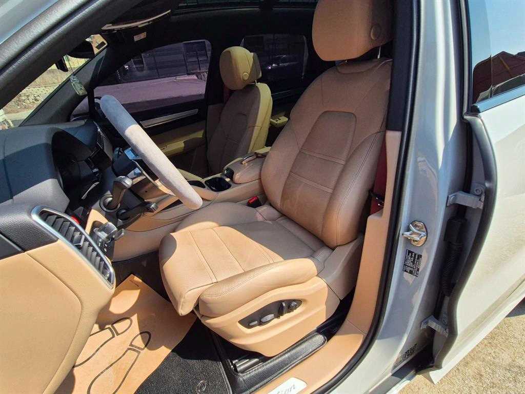 Porsche Cayenne - Vista 10