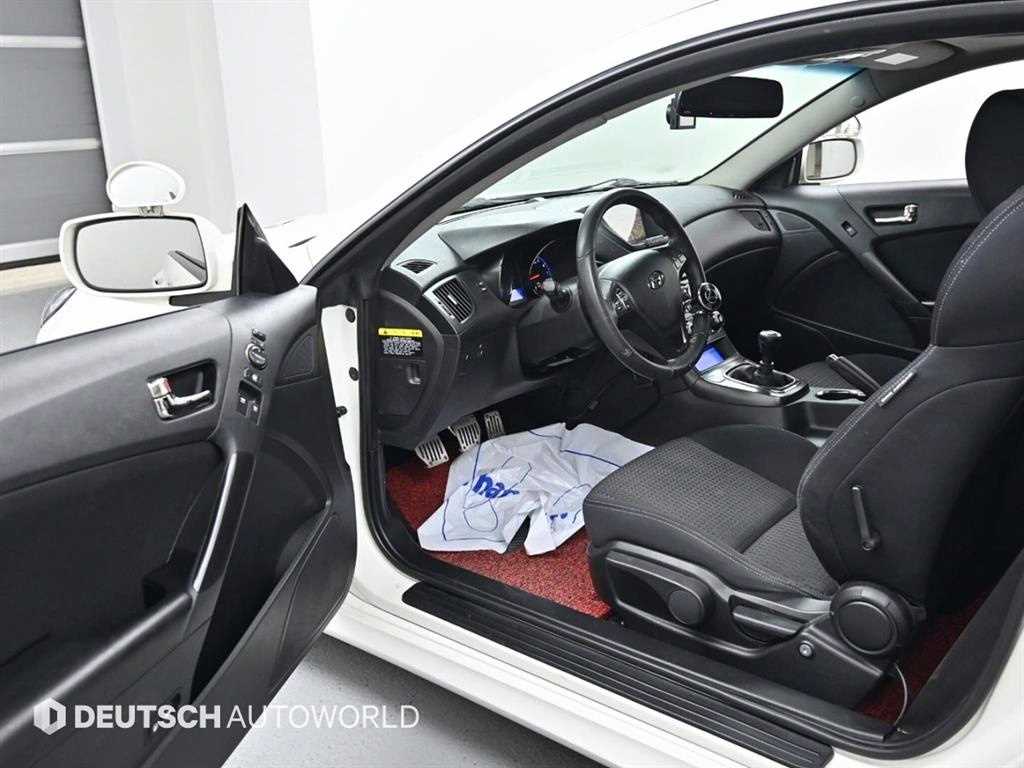 HYUNDAI Genesis - Vista 11